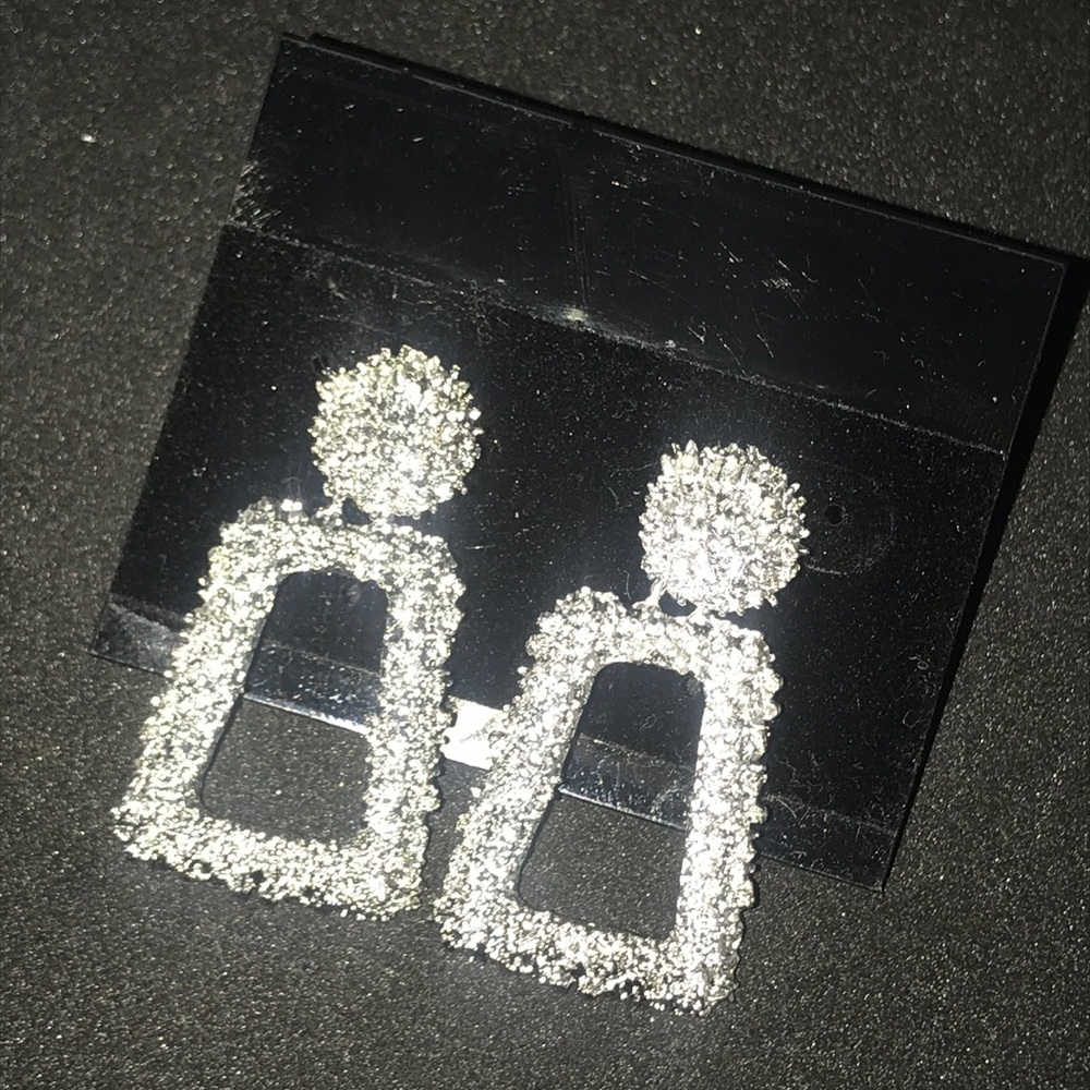 ⬇️Silver textured door knocker post earrings - Picture 3 of 5